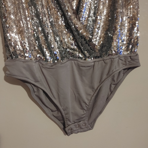 I&B Bodysuit Silver Sequin  Size M - Picture 4 of 13